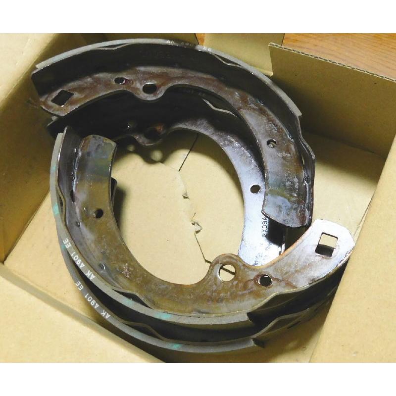日産純正品 510ブルーバード用リヤ/ブレーキシュー左右SET新品 /ドラム