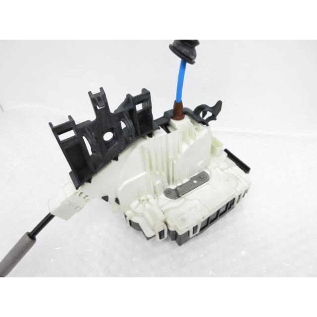 H25 ベンツ A180 W176 DBA - 176042 左前 ドア ロック ソレノイド