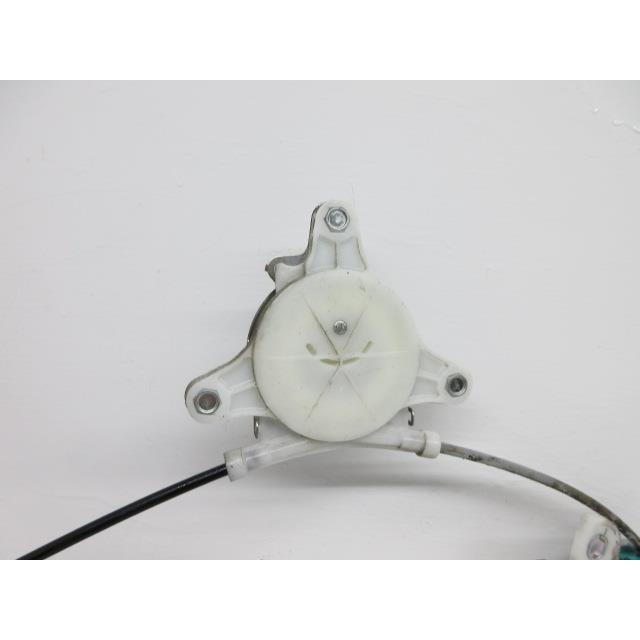 H28 NV100 クリッパー DR17V 右R ドア レギュレーター 82720-4A01F