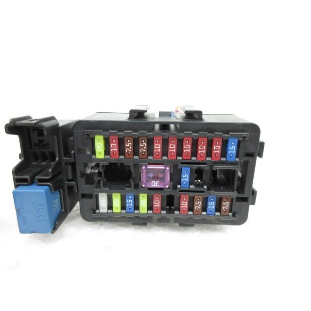 H30 NV100 クリッパー DR17V (5) ヒューズ ボックス 36717-64P1 176647