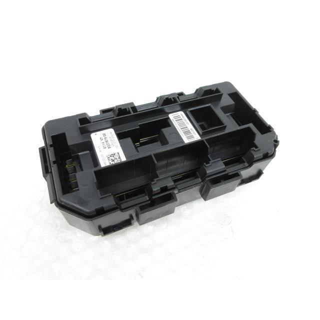 H27 BMW 3D20 F30 320d (13) ヒューズボックス EGルーム左側 933787902
