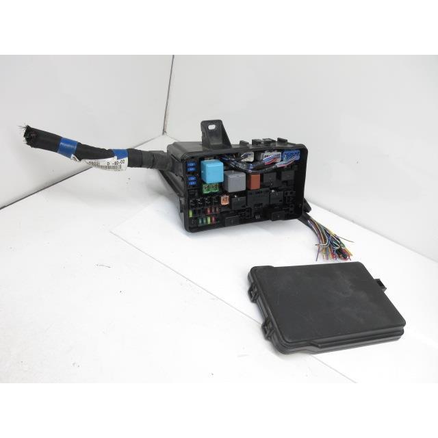 アルファード ANH20W 右ヒューズボックス 84656