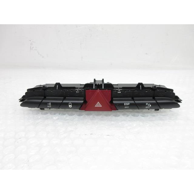 23年 プジョー RCZ ABA-T7R5F03 ハザードスイッチ 9659214977 179734
