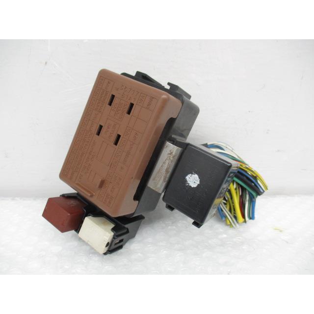 ジムニー 14年 TA-JB23W ワイルドウインド (3) ヒューズボックス 室内