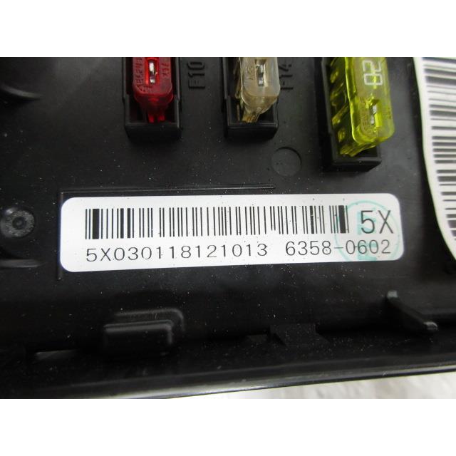 26年 アウディ Q3 8UCCZF 2.0TFSIクワトロ 4WD (20) ヒューズ