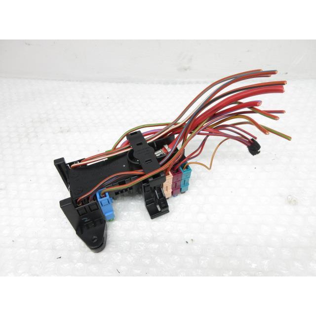 ヒューズ　ソファ本体 16年 ベンツ CLK320 W209 GH-209365 (15) ヒューズボックス 室内右側