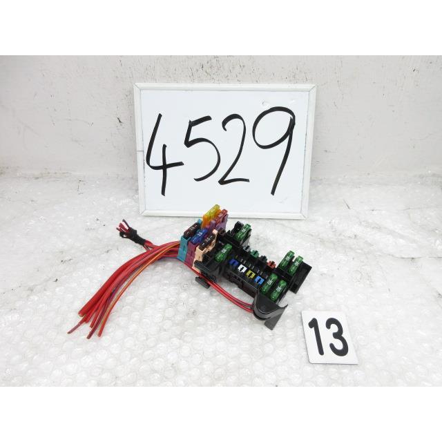 2003年 ベンツ C180 GH-203046 W203 (13) ヒューズボックス 室内右側 