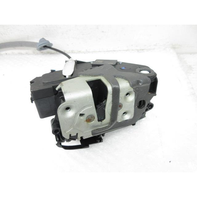 2014年 ボルボ S60 DBA-FB420 T5 右Rドアロックソレノイド 31301944 190708 4588 : ぶひん屋 ヤフー ...