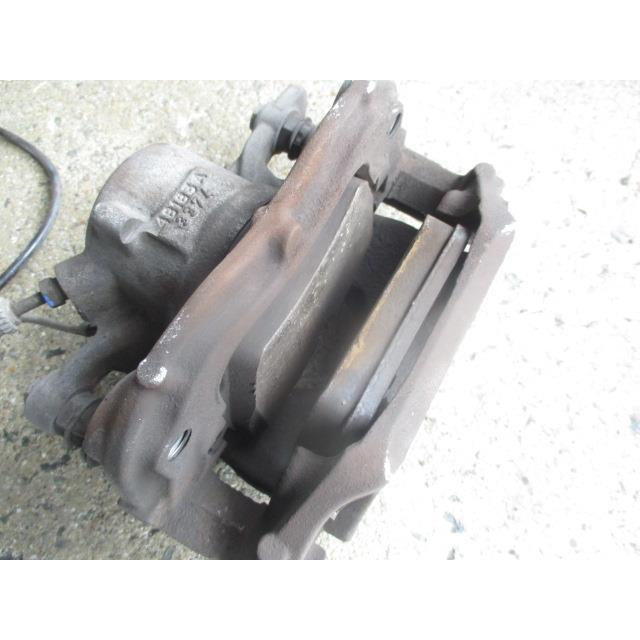 2015年 BMW 218d F45 LDA-2C20 左Fキャリパー パット付 テストOK  194668 4637の画像