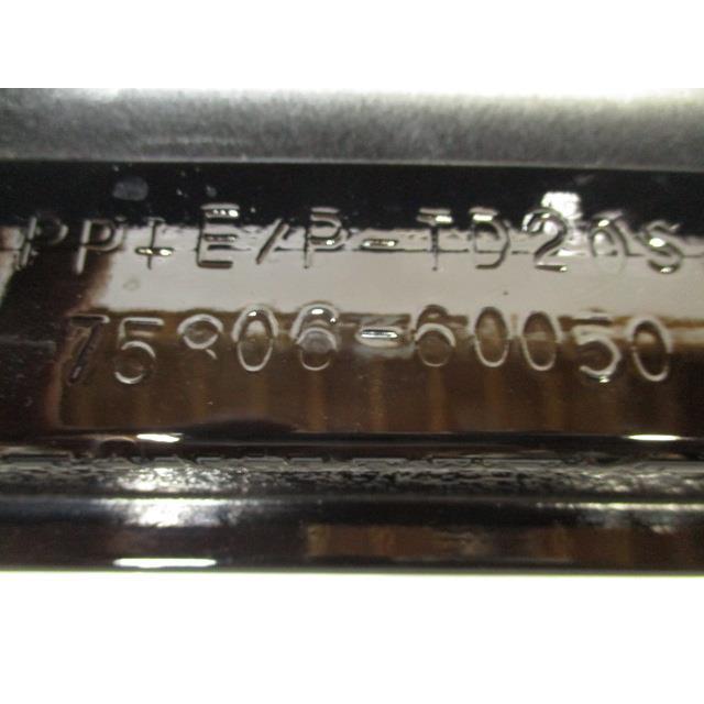 ランドクルーザープラド CBA-TRJ150W 純正 左サイドステップ ランドクルーザープラド CBA-TRJ150W 純正 左サイドステップ