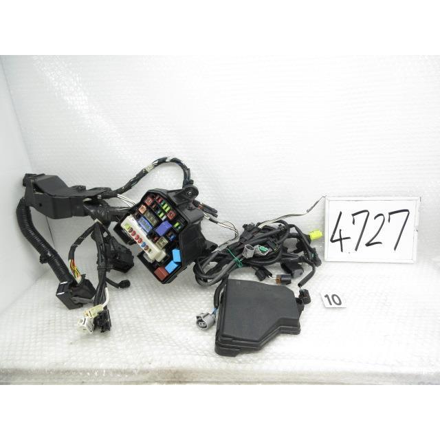 シエンタ(車) R1年 シエンタ X DBA-NSP170G (10) ヒューズボックス