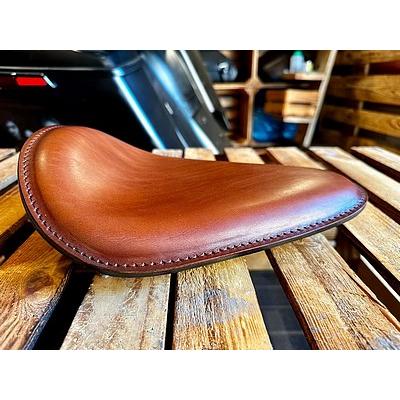 Lucky Custom Leather製 本革サドルシート ブラウン : 部品屋K&W