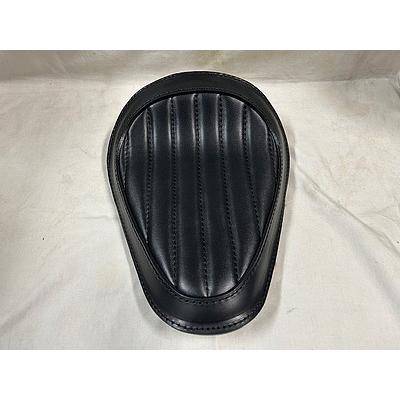 専用ソロ居敷きKIT 弾機印字機(本革サドル居敷き)縦タック渦巻形 黒いこと C/250TR