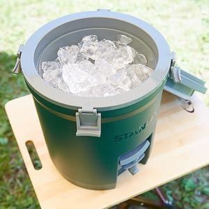 STANLEY（スタンレー） ウォータージャグ 3.8L 保冷 頑丈 水分補給 氷