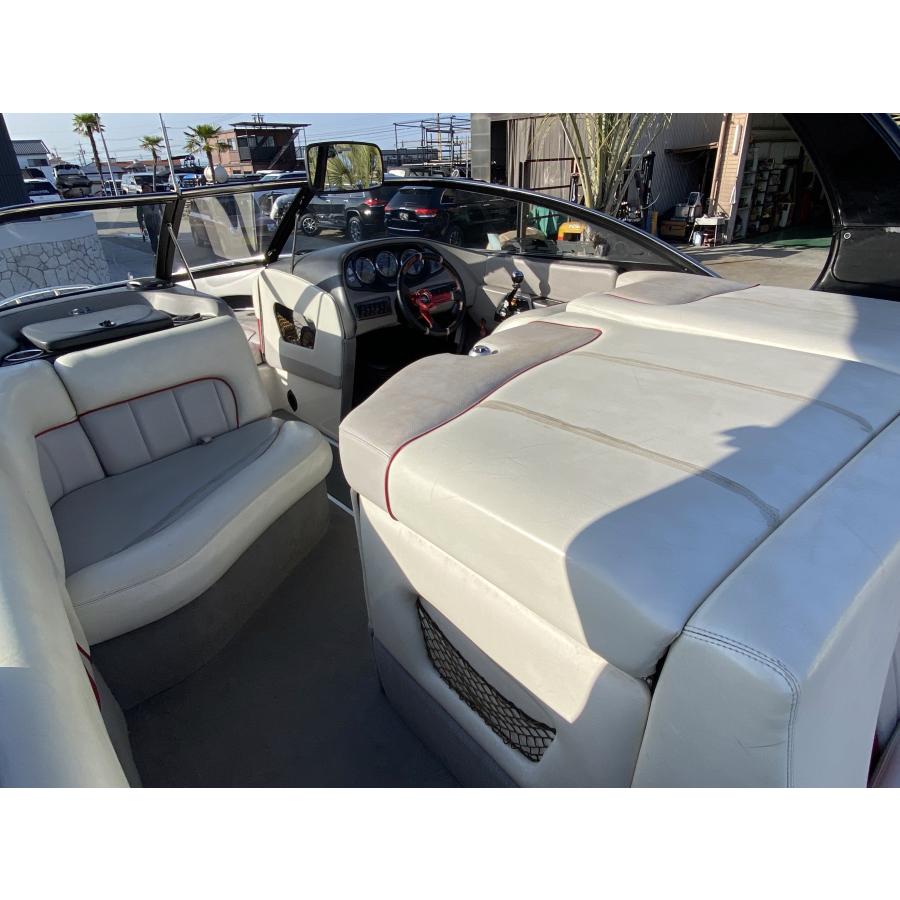 プレジャーボート Malibu 23 XTi 整備済み 波◎ 状態◎ ラウンジシートタイプ Indmarエンジン 340馬力 センターエンジンの画像