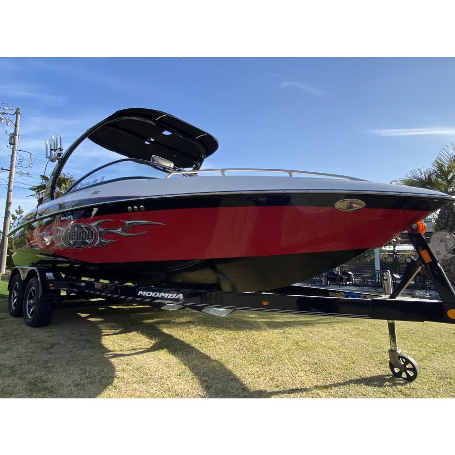 プレジャーボート Malibu 23 XTi 整備済み 波◎ 状態◎ ラウンジシートタイプ Indmarエンジン 340馬力 センターエンジンの画像