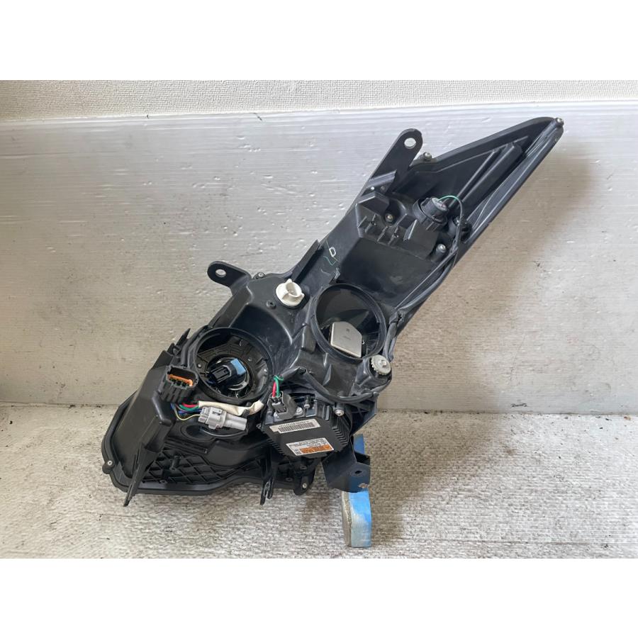 ☆ スカイライン GT-R R35 中期 HID ヘッドライト 右 ☆2505 |  | 01