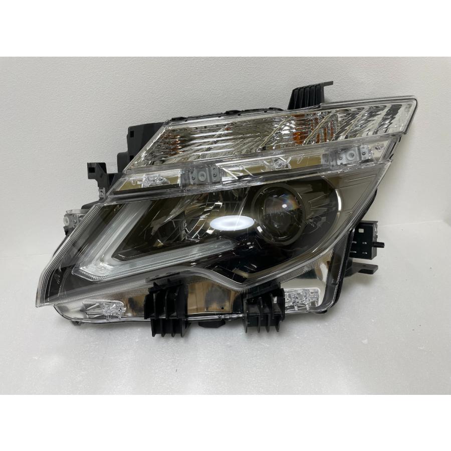 エルグランドE52後期LED ヘッドライト 左 ☆ エルグランド E52 後期 LED ヘッドライト 左 ☆3209