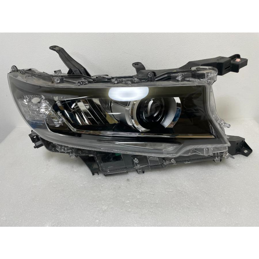 プラド 150後期 LEDヘッドライト　右 プラド後期 ヘッドライト 右側