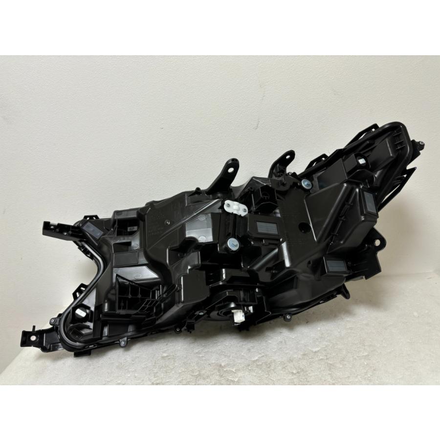 ☆ アルファード 40系 AGH40W 3眼 V2-11 刻印S3 ヘッドライト 右 ☆ アルファード 40系 AGH40W 3眼 V2-11 刻印S3 ヘッドライト 右