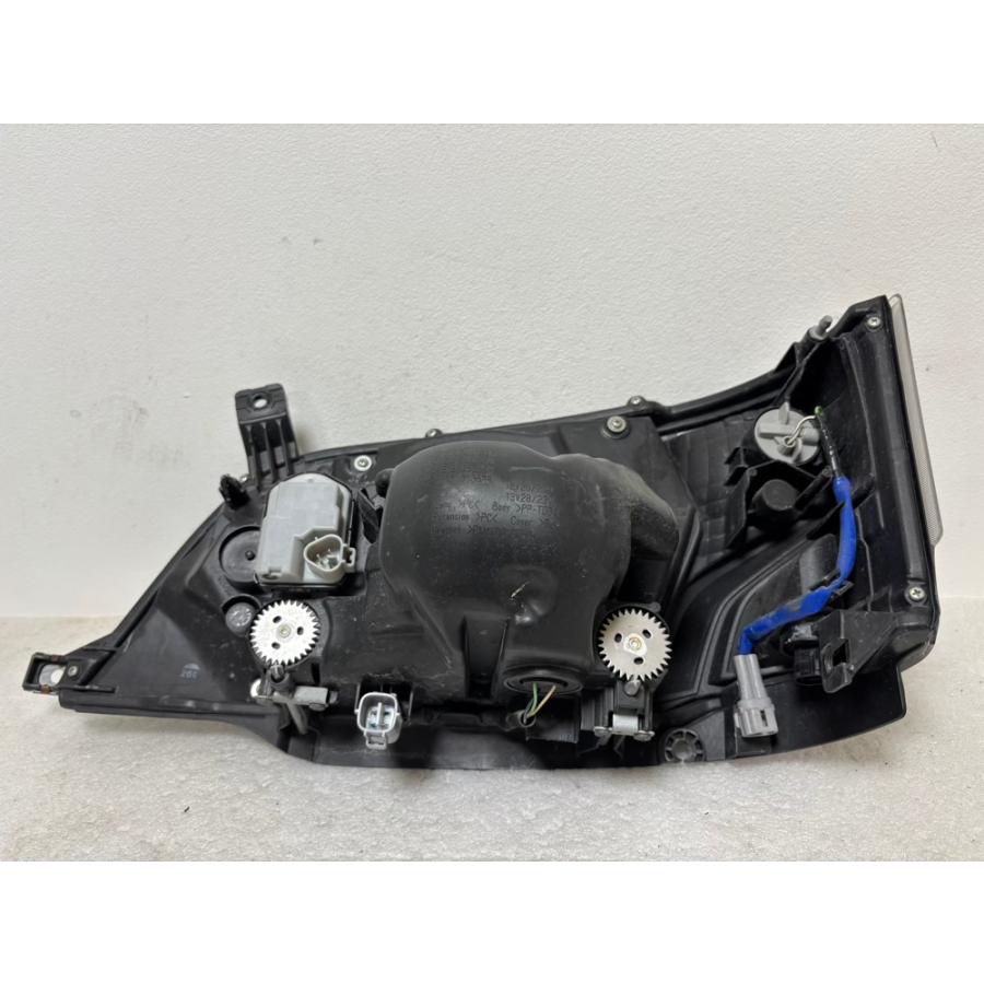 ☆ ダイナ デュトロ 24V XZU700 LED ヘッドライト 右 ☆5718 |  | 02