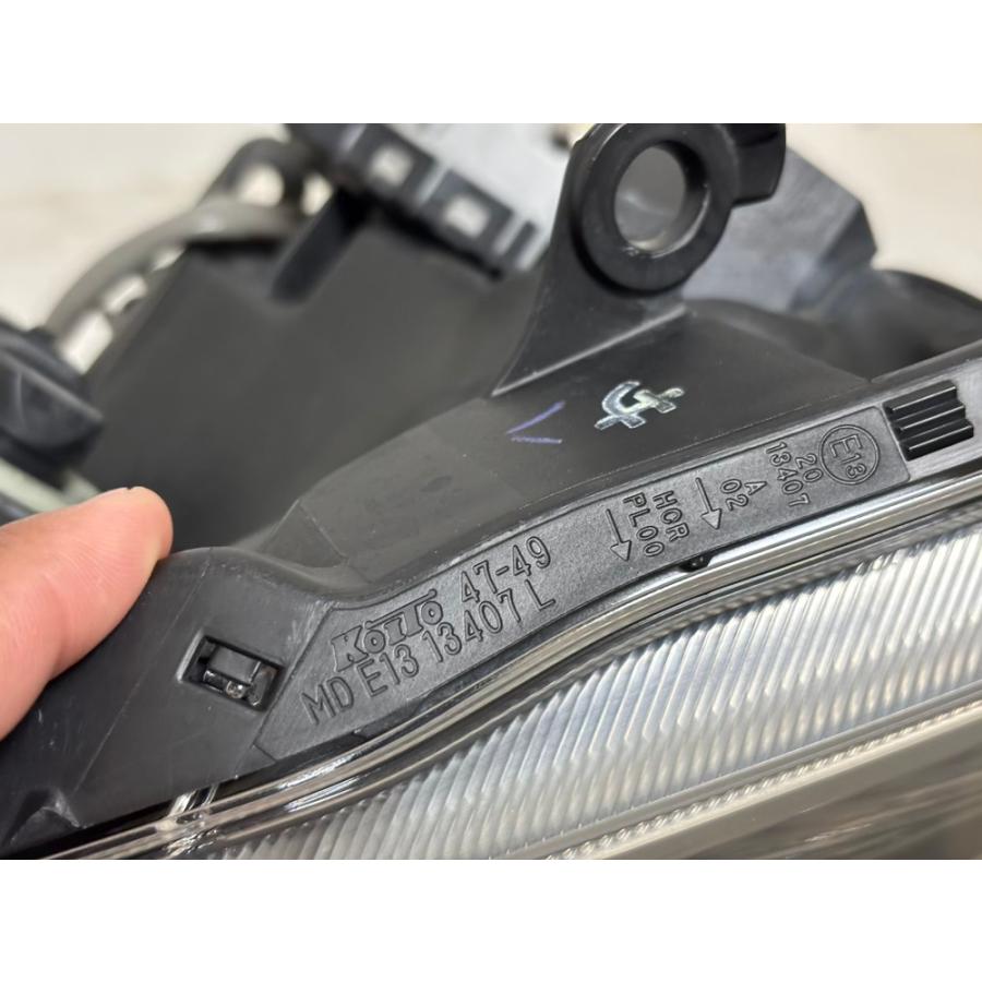 ☆取付部OK☆ プリウス 30系 ZVW30 47-49 刻印サ 後期 LED ヘッドライト 左 ☆51017 |  | 03