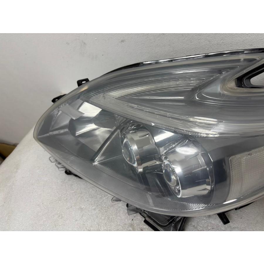 ☆取付部OK☆ プリウス 30系 ZVW30 47-49 刻印サ 後期 LED ヘッドライト 左 ☆51017 |  | 04