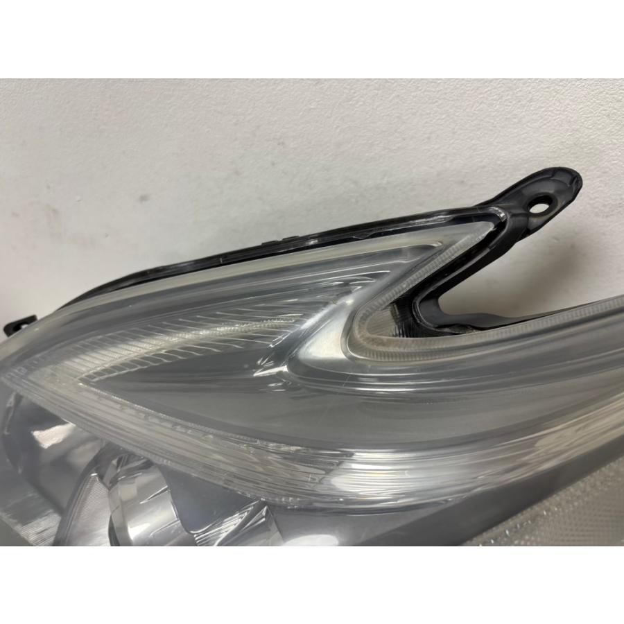 ☆取付部OK☆ プリウス 30系 ZVW30 47-49 刻印サ 後期 LED ヘッドライト 左 ☆51017 |  | 05