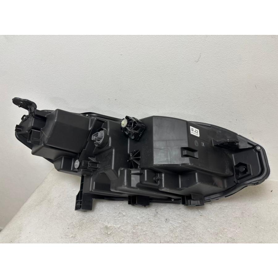 ☆良品☆ ZR-V ZRV RZ3 RZ4 RZ5 RZ6 LED J2 ヘッドライト 左 ☆51128 |  | 01