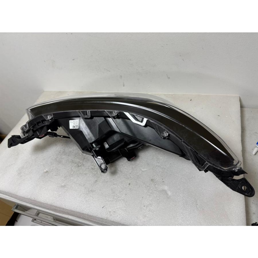 ☆良品☆ ノア S 90系 MZRA90W ZWR90W 3眼 ND V1-2 LED ヘッドライト 右 ☆51231 |  | 01