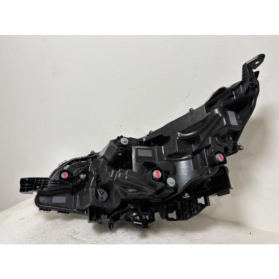 ☆良品☆ ノア S 90系 MZRA90W ZWR90W 3眼 ND V1-2 LED ヘッドライト 右 ☆51231 |  | 02