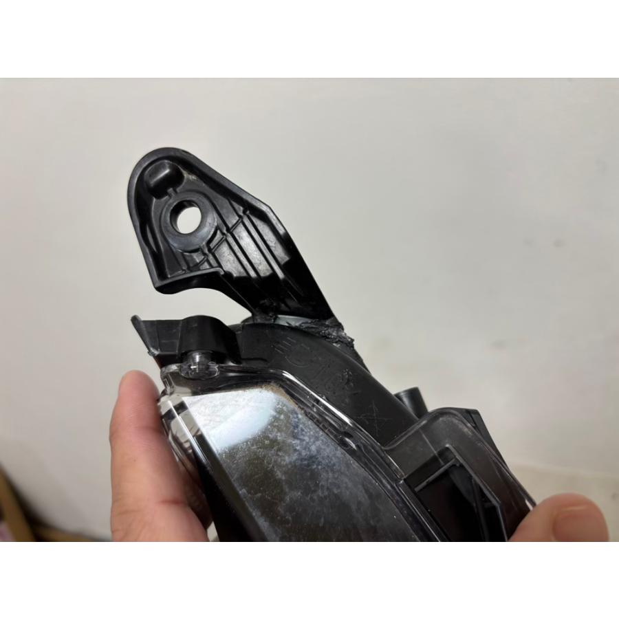 ☆良品☆ ノア S 90系 MZRA90W ZWR90W 3眼 ND V1-2 LED ヘッドライト 右 ☆51231 |  | 05