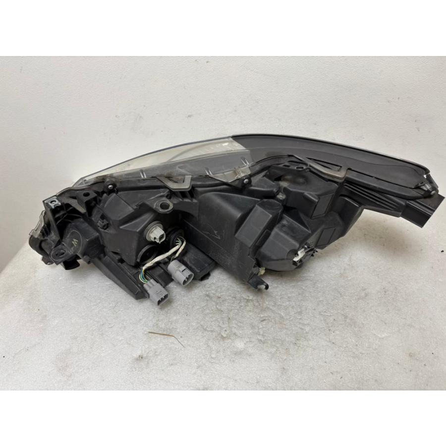 ☆取付破損無し☆ クラウン 210系 GRS210 後期 刻印W 30-443 ヘッドライト 右 ☆6107 |  | 01