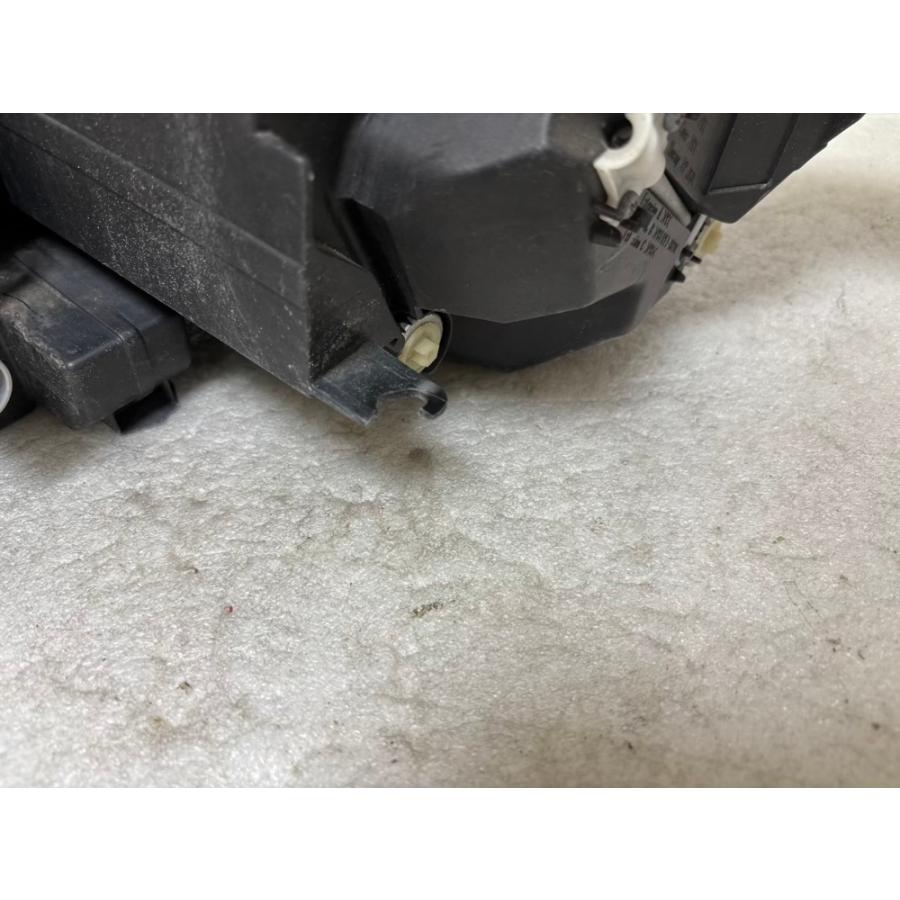 ☆取付破損無し☆ クラウン 210系 GRS210 後期 刻印W 30-443 ヘッドライト 右 ☆6107 |  | 04