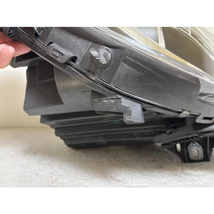 ☆ ベンツ CLAクラス W117 前期 ヘッドライト 右 ☆6108 |  | 04