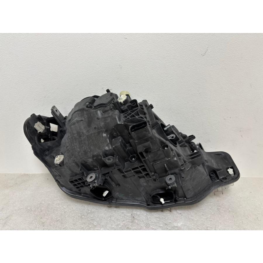 ☆良品☆ BMW 3シリーズ F30 F31 後期 ヘッドライト 左 ☆6108 |  | 02