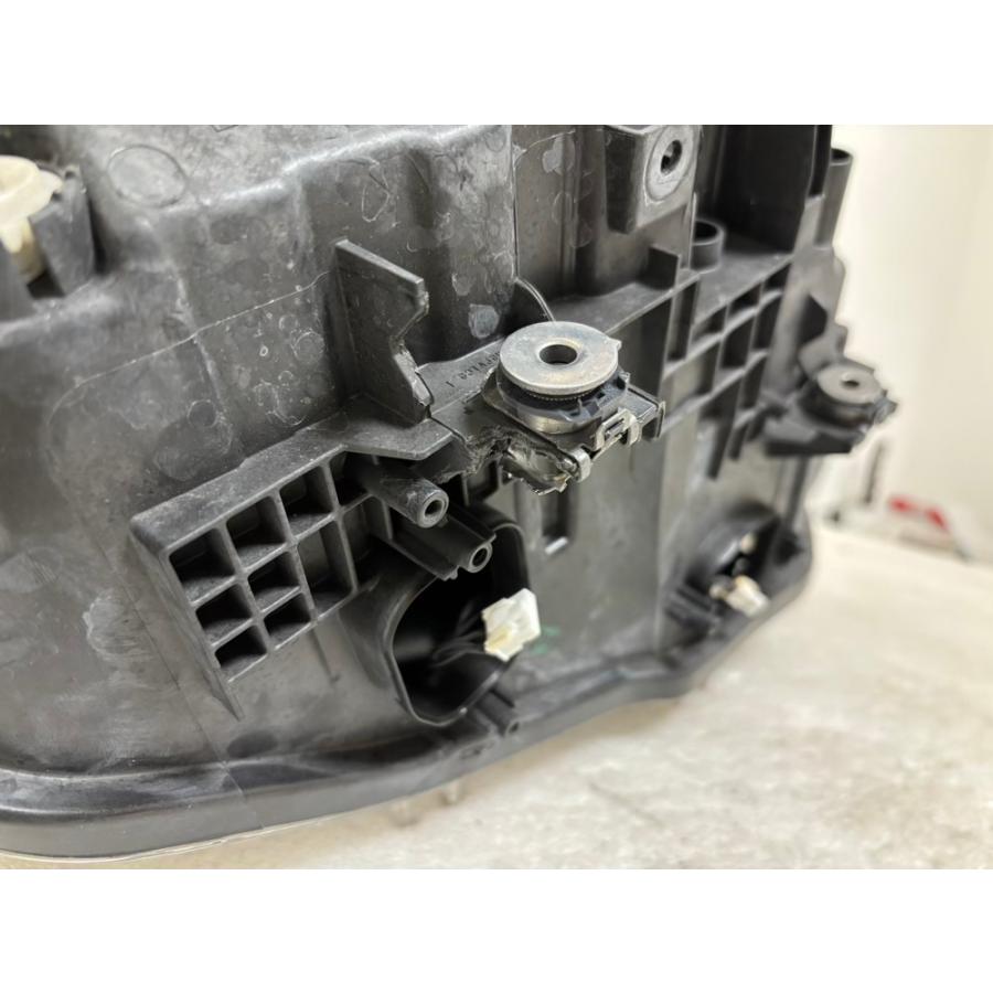 ☆良品☆ BMW 3シリーズ F30 F31 後期 ヘッドライト 左 ☆6108 |  | 05