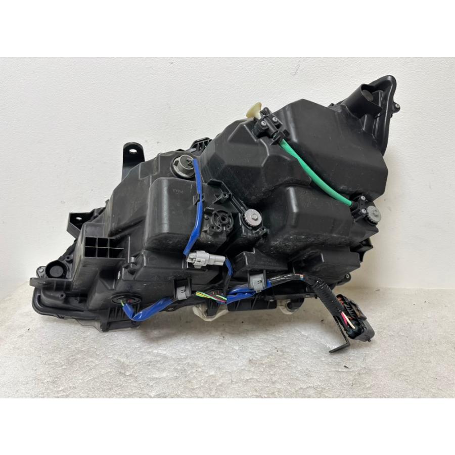 ☆良品☆ レクサス GS GS450hAWL10 GRL10 GWL10 前期 中期 3眼 LED 30-418 刻印18 ヘッドライト 右 ☆6206 |  | 01