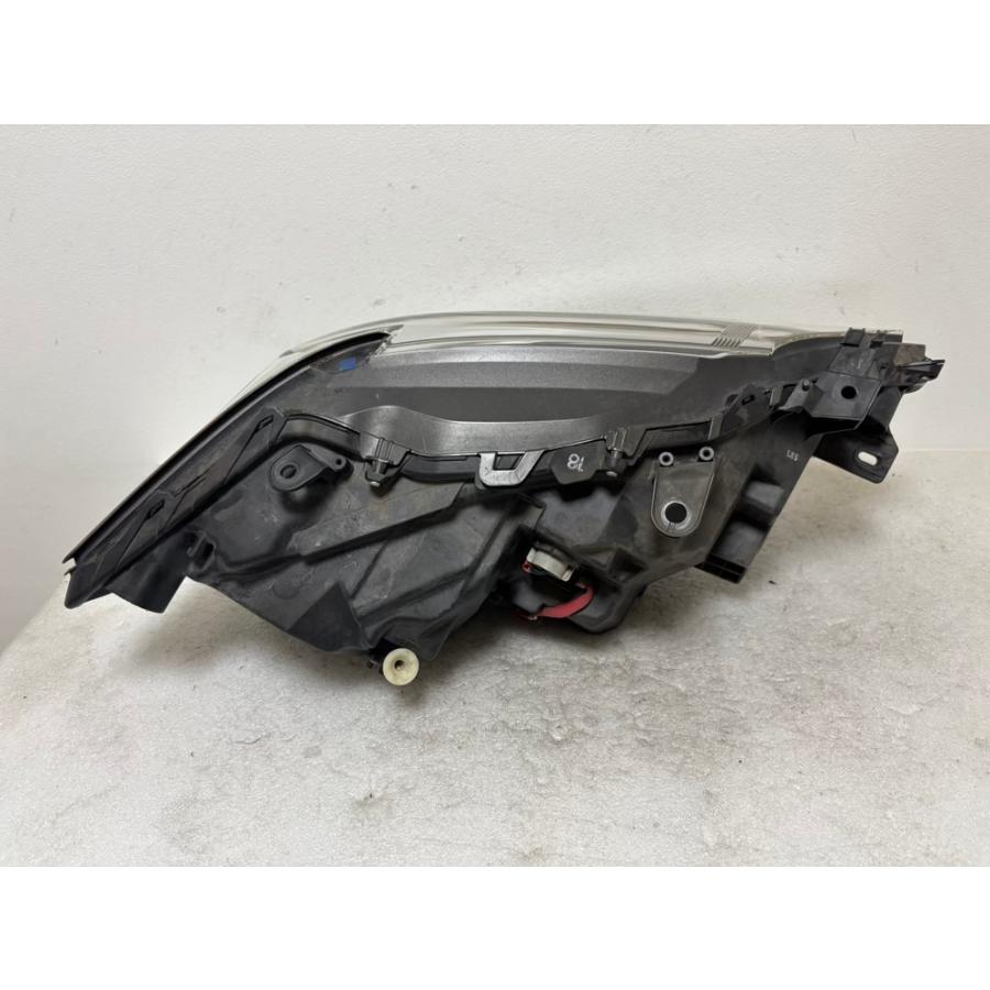 ☆良品☆ レクサス GS GS450hAWL10 GRL10 GWL10 前期 中期 3眼 LED 30-418 刻印18 ヘッドライト 左 ☆6206 |  | 01