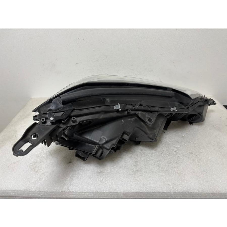 ☆レクサス UX UX200 UX250h MZAA10 MZAH10 LED 3眼 76-49 刻印ナ ヘッドライト 左 ☆6317 |  | 02