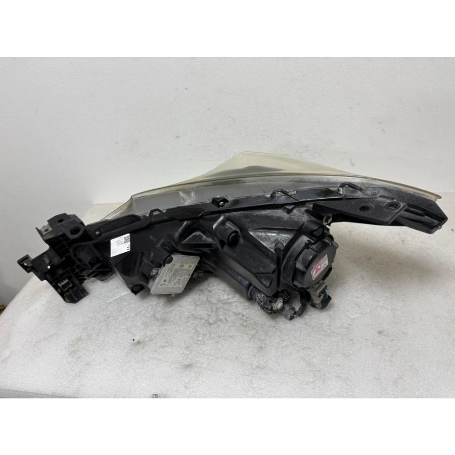 ☆破損無☆ アクセラ BM W1362R 前期 刻印F HID ヘッドライト 右 ☆6523 |  | 01