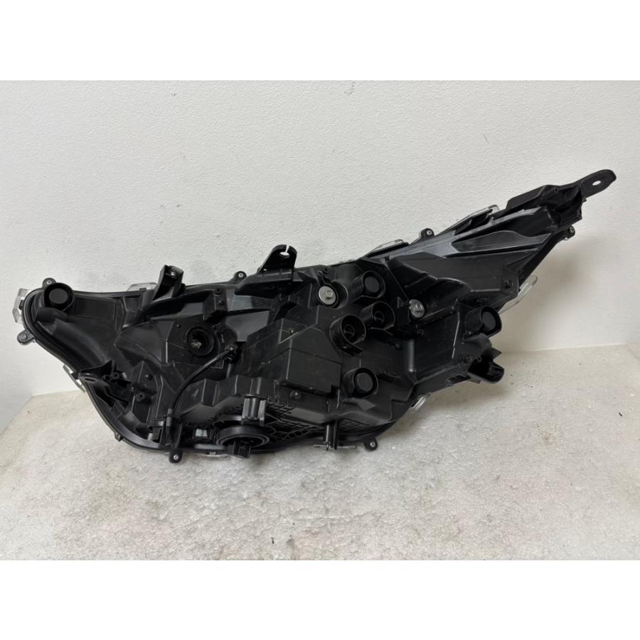 ☆良品☆ RAV4 AXAH52 後期 LED 42-112 刻印J ヘッドライト 右 ☆6523 |  | 02