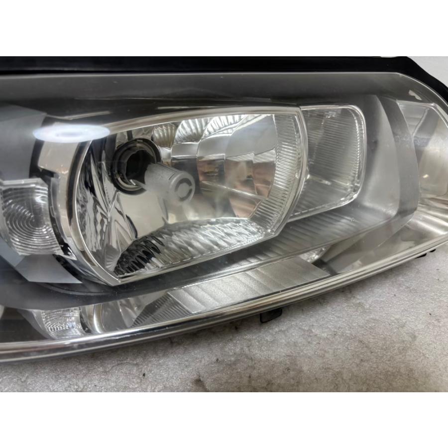 ☆ ボルボ V70 SB HID 後期 ヘッドライト 右 ☆6807 |  | 04