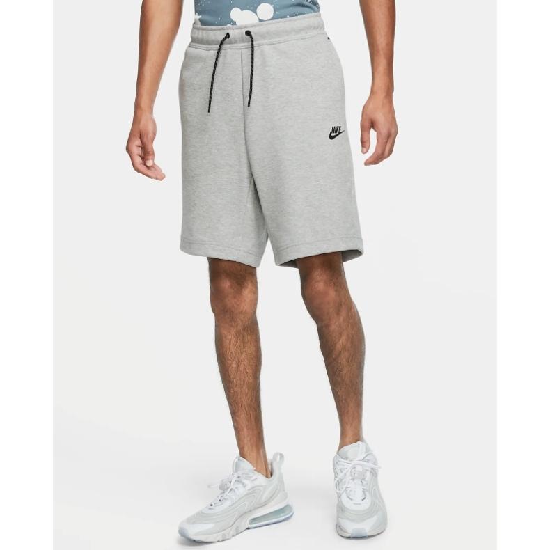 Nike ナイキ ハーフパンツ ショート 短パン メンズ テック スウェット ジッパーポケット ロゴ 半ズボン ボトムス 新作 Nk14 1 08 Import Brand Bumps 通販 Yahoo ショッピング