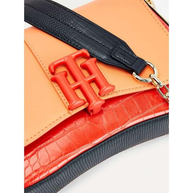 トミーヒルフィガークロスボディ ショルダーバッグ レディース 小物入れ 斜め掛け 鞄 カバン 新作 TOMMY 