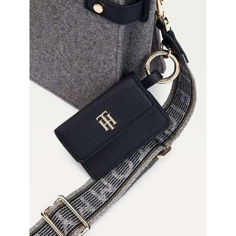 トミーヒルフィガークロスボディ ショルダーバッグ レディース 小物入れ 斜め掛け 鞄 カバン 新作 TOMMY 