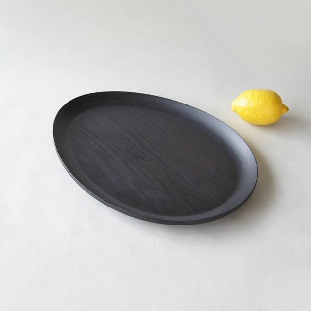 トレイ/アンニュイなたまご型 egg Sサイズ カラーはシックな風合いの黒 タマゴをイメージした緩やかな曲線が心に優しいトレイ BUNACO/ブナコ | BUNACO | 02