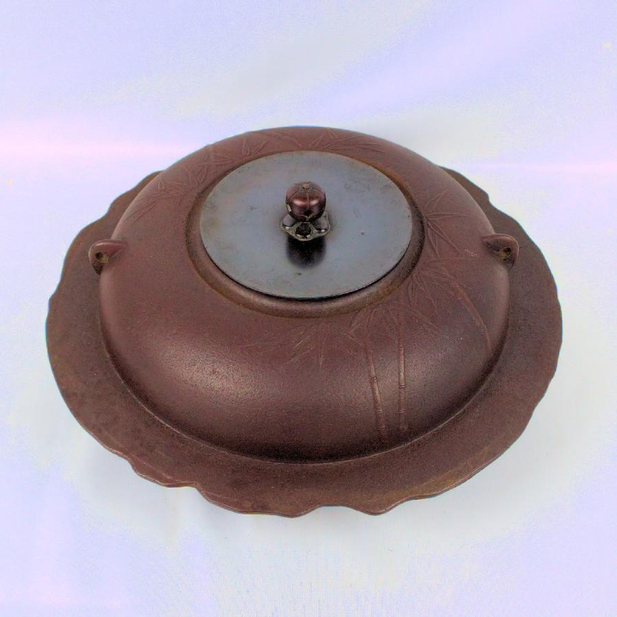 茶道具　茶釜　「透木釜　竹地紋」　釜師　人間国宝　高橋敬典造　共箱付