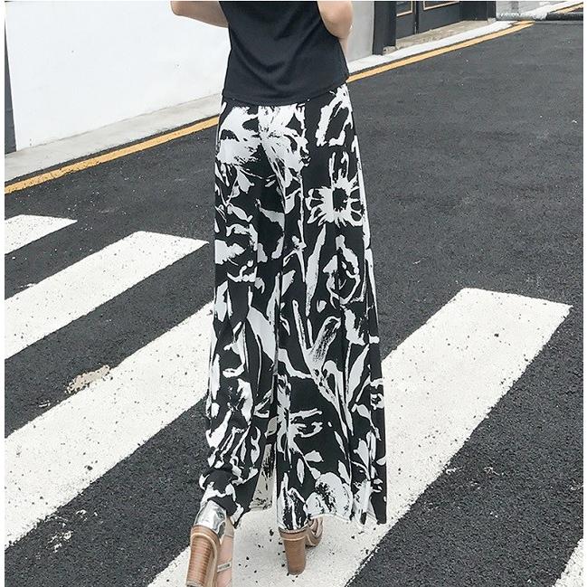 涼しげモノトーン お洒落 モノトーン 大花柄 ロングパンツ ワイドパンツ 花柄スカーチョ レディース送料無料 |  | 06