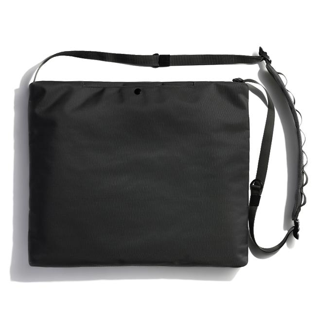 UNTRACK アントラック サコッシュ Mサイズ A4 PC収納 OUTDOOR/CE 